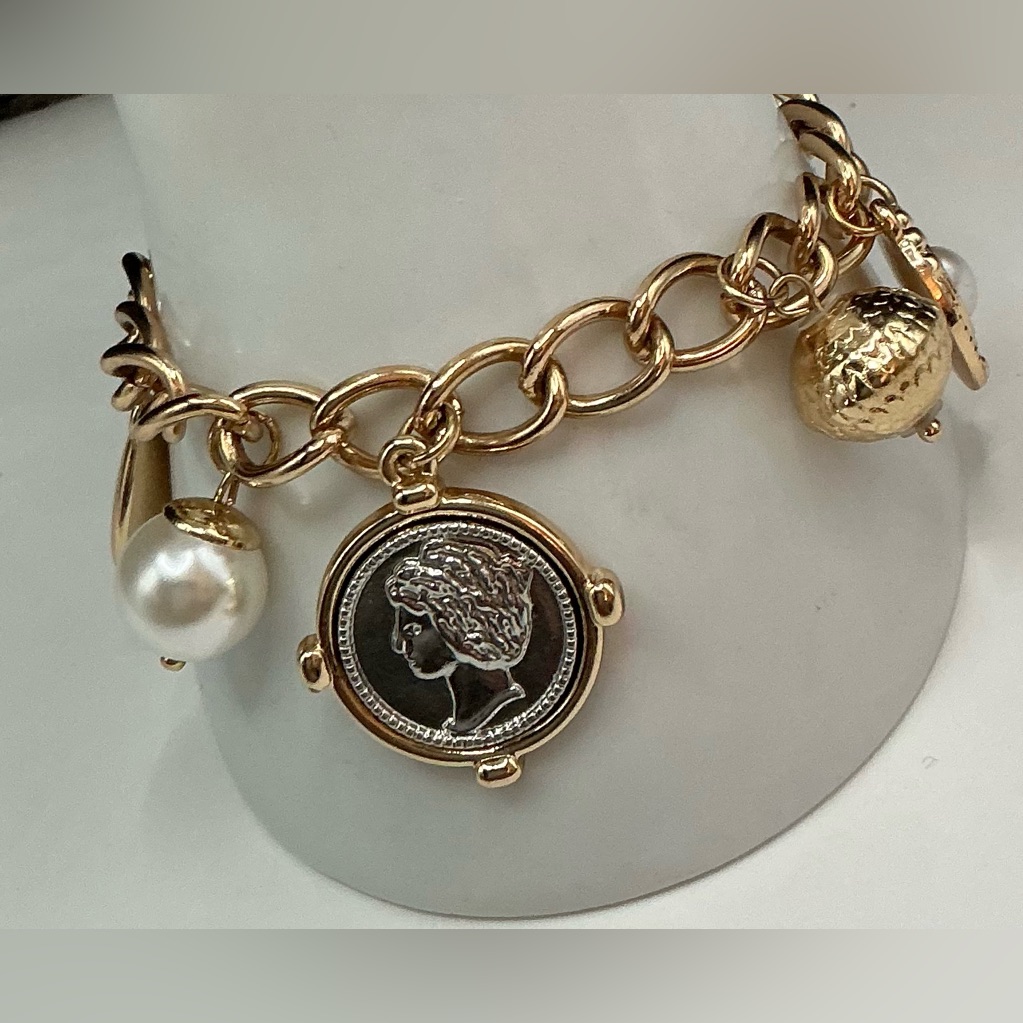 Time And Tru Gold Tone Bracelet With Faux Pearl And Silver Tone Coin Charms 16$